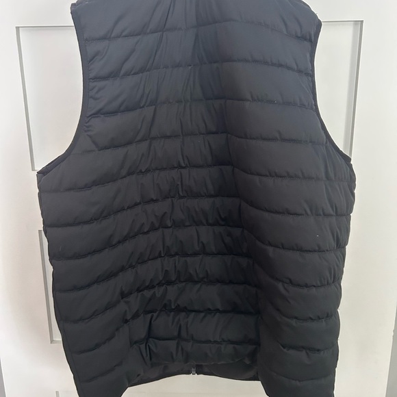 New Balance Men's Dark Puffer Vest L - Picture 5 of 8